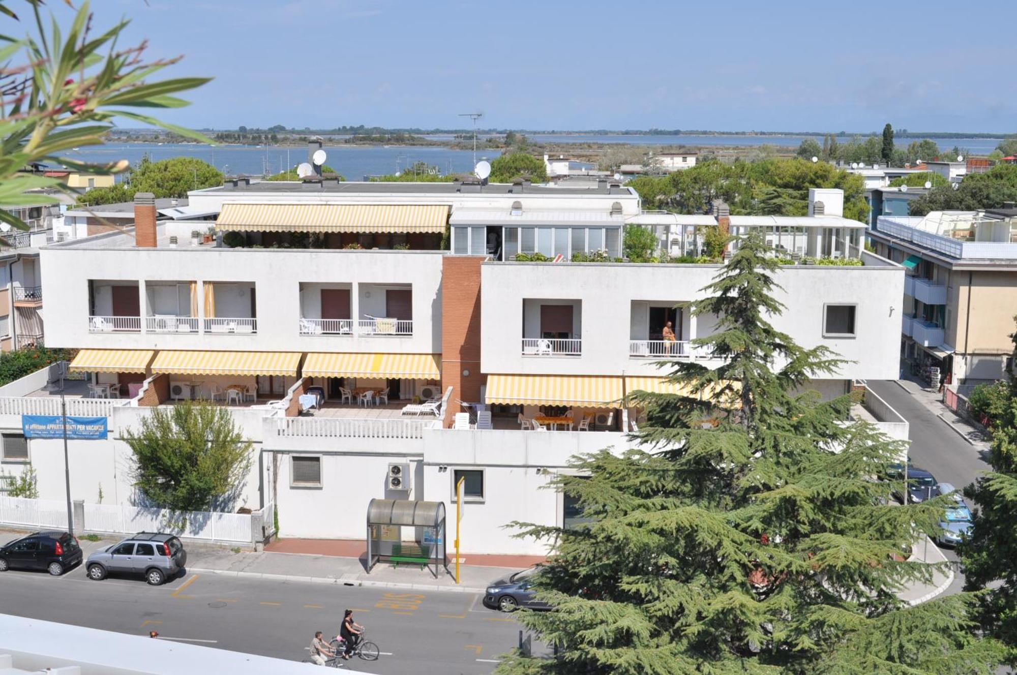 Holiday Appartamenti Grado Exterior foto